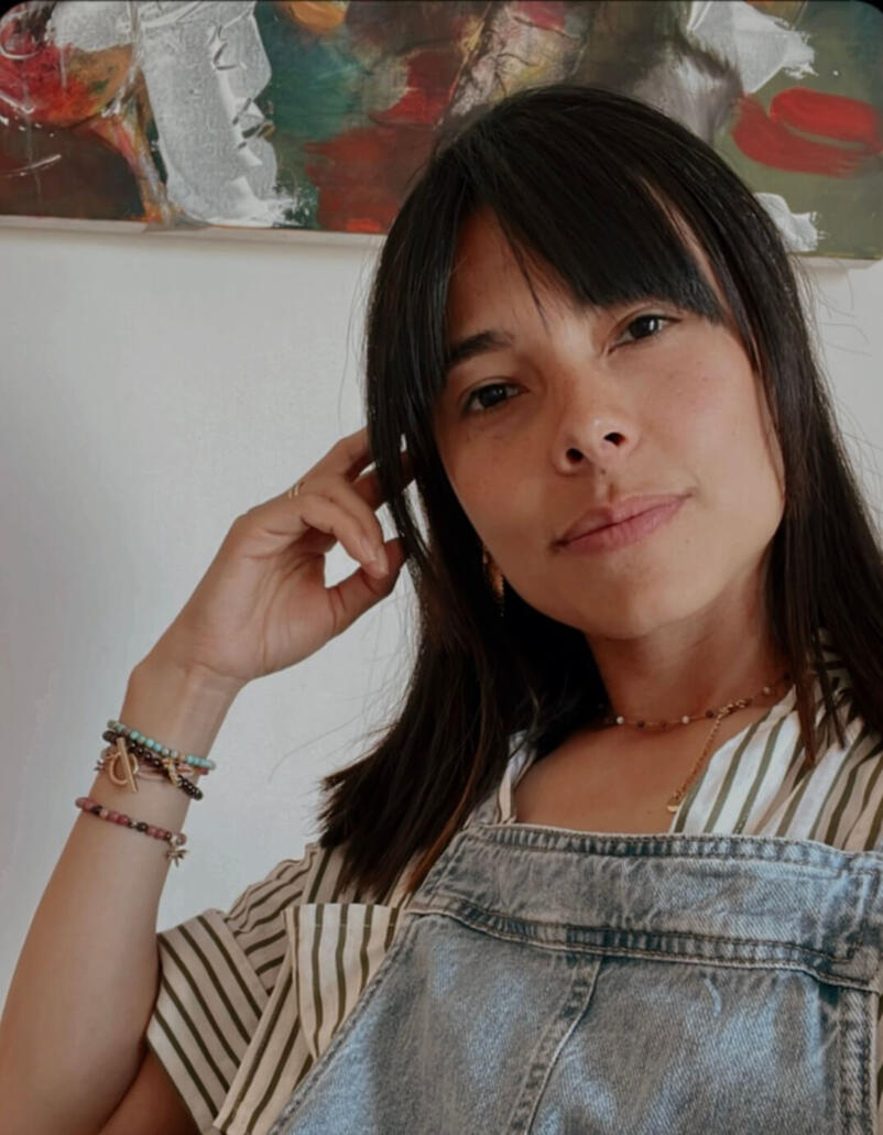 Paola, fondatrice de Casa Althea – accompagnement en Human Design, art-thérapie et méditation pour le bien-être et la connaissance de soi.